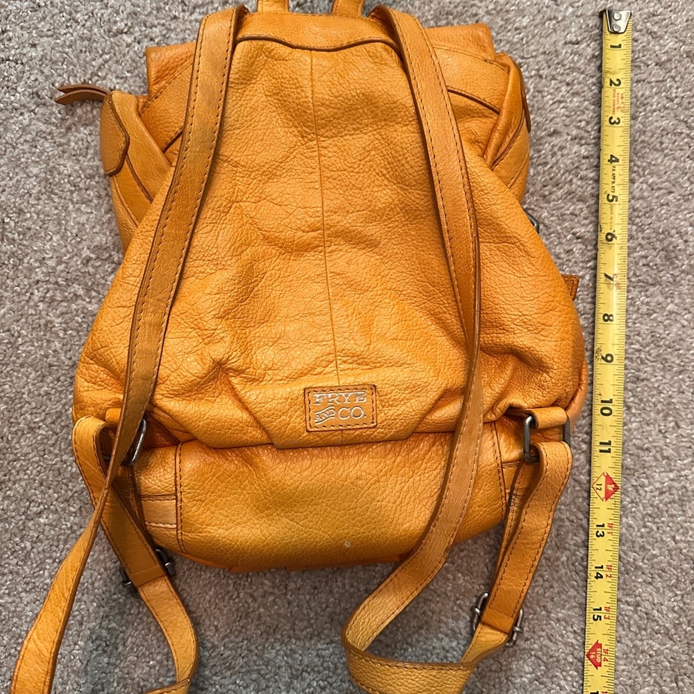 Frye & Co Elegant bright tan Women's Backpack - Picture 5 of 6